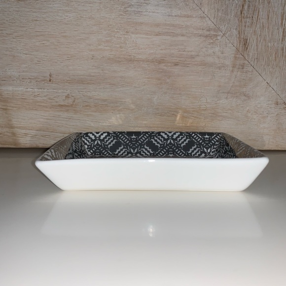 NWOT J. Crew mirrored ceramic trinket tray - Picture 3 of 5